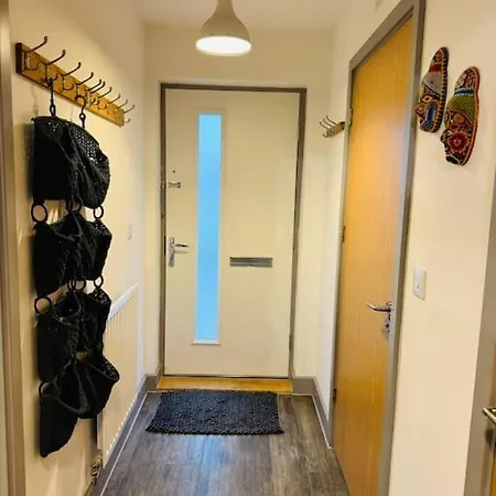 Au Naturel With Private Parking Villa *