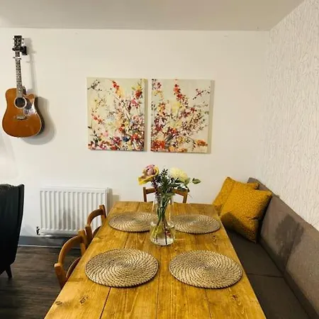 Au Naturel With Private Parking Villa *