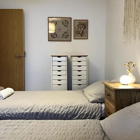 Villa Au Naturel With Private Parking *